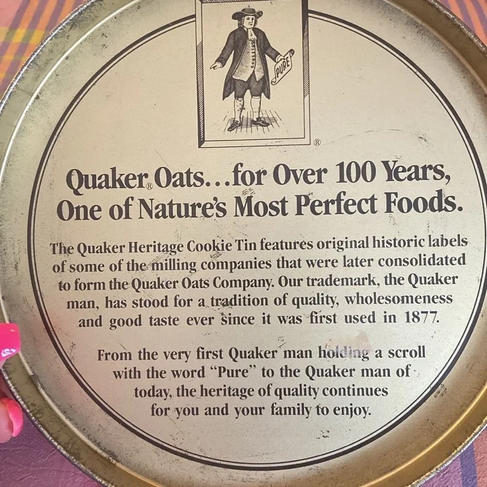 Vintage pure Quaker Oats storage tin